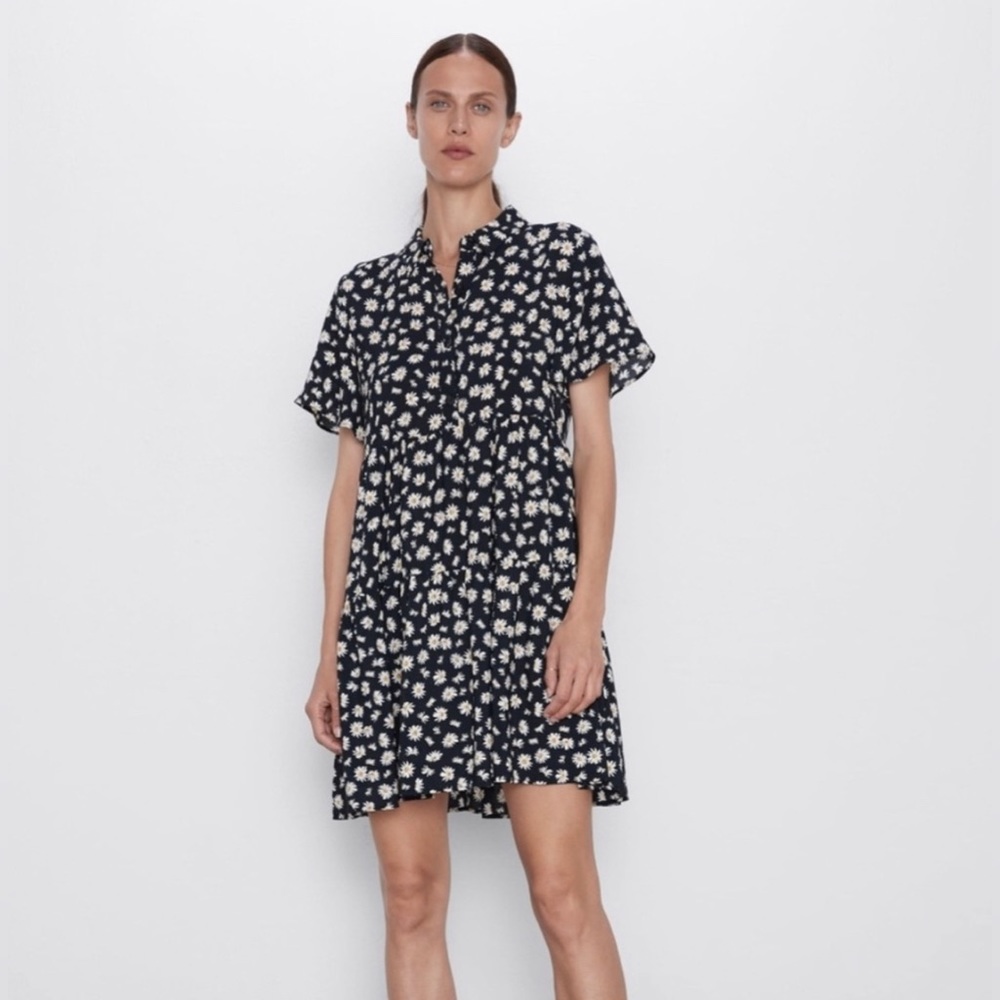 Zara Daisy Dress - Collared Top and Bottons - Flowy Bottom - Size Small